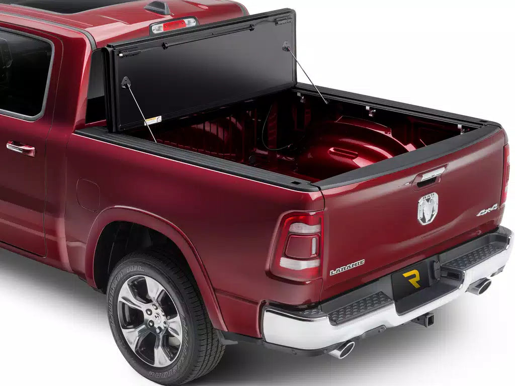 [AX32008] UnderCover ArmorFlex Hard Folding Tonneau Cover (Short Bed) - Ram 1500 ( 2019 )